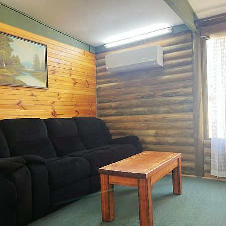 Lakes Entrance Log Cabins Exterior foto